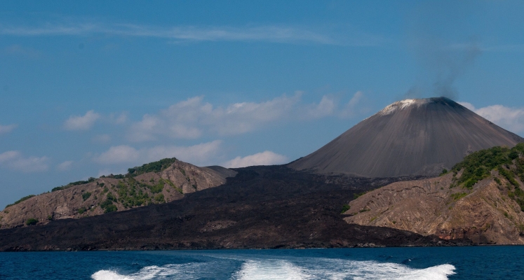TRIP TO 'BARREN ISLAND'- India's only active volcano is located in the Andamans